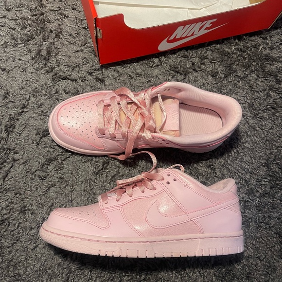 Nike Dunk Low SE - Picture 12 of 15